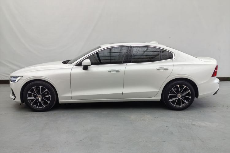 Used Volvo S60 2022 B4 Zhiyi Luxury Edition
