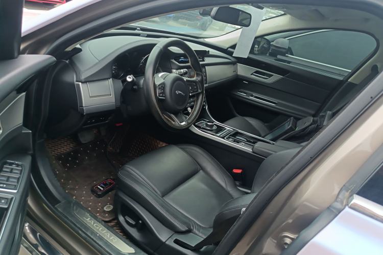 Used Jaguar XFL 2018 XFL 2.0T 200PS Luxury Edition Left Front Seat