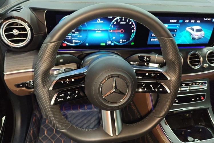 Used Mercedes-Benz E-Class New Energy 2022 Facelift E 350 e L Plug-in Hybrid Sedan
