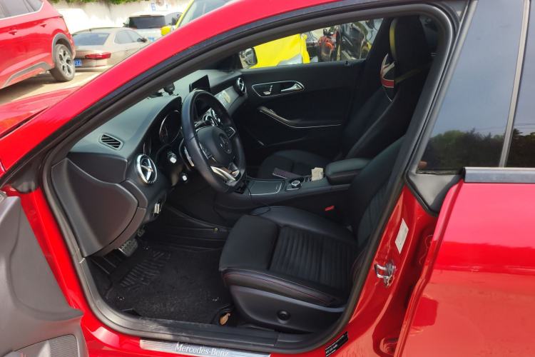 Used Mercedes-Benz CLA 2018 CLA 220 4MATIC Left Front Seat