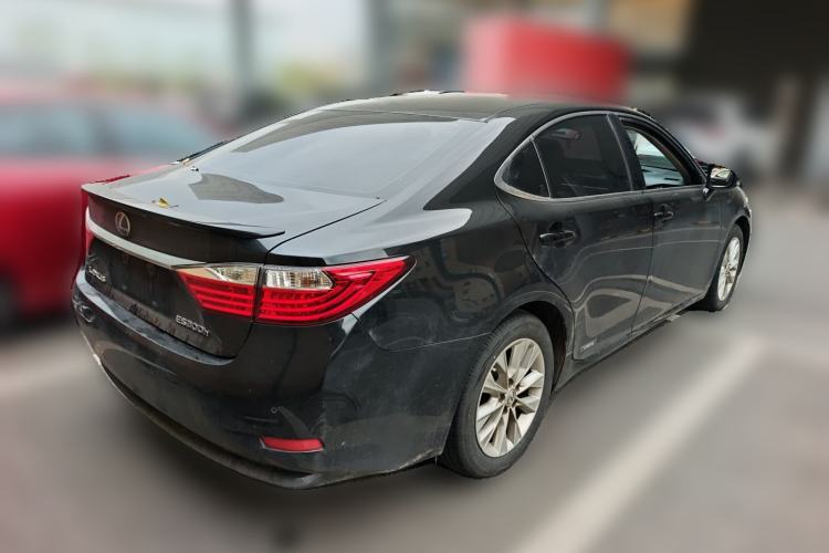 Used Lexus ES 2014 300h Elite Edition Rear Right 45 Deg