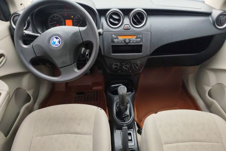 Used Venucia R30 2014 1.2L Manual Comfort Edition