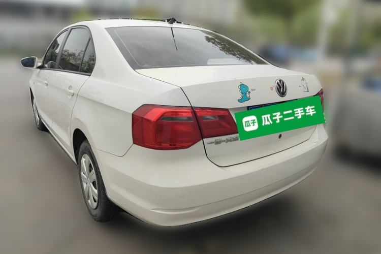 Used Volkswagen Jetta 2013 1.6L Manual Fashion Edition
