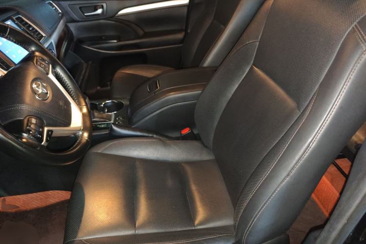 Used Toyota Highlander 2018 2.0T Four-Wheel Drive Prestige Version 7 Seats China VI Standard