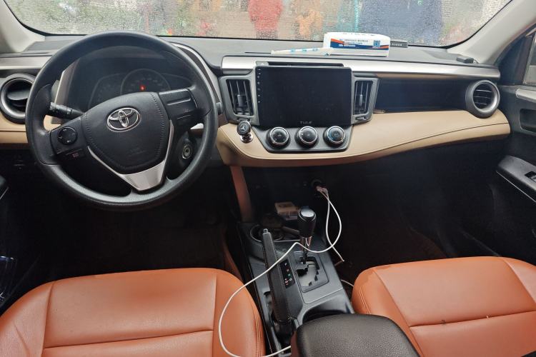 Used Toyota RAV4 2016 2.0L CVT Two-Wheel Drive Urban Edition China V Standard
