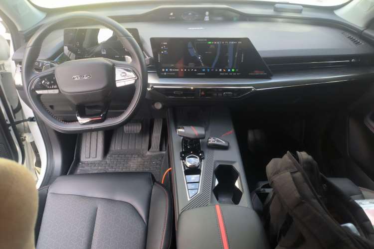 Used Oshan Z6 2022 Blue Whale 1.5T DCT Smart Edition