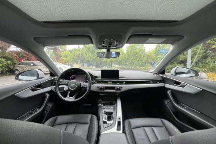 Used Audi A5 2019 Sportback 45 TFSI Fashion Model Interior 3