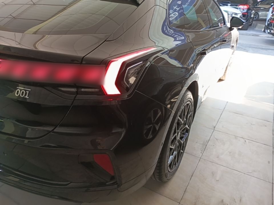 Zeekr 001 2025 WE Edition 100 kWh Rear-Wheel Drive — снимка 9