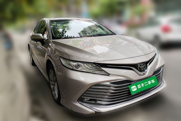 Used Toyota Camry 2018 2.0G Luxury Edition
