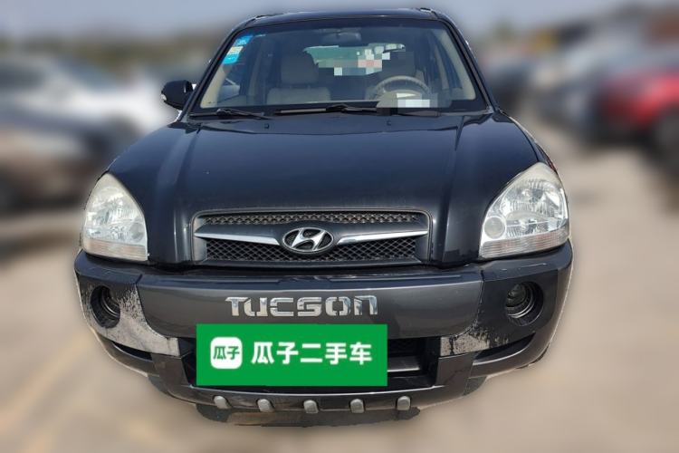Used Hyundai Tucson 2009 2.0L Manual Two-Wheel Drive Fashion Edition Front