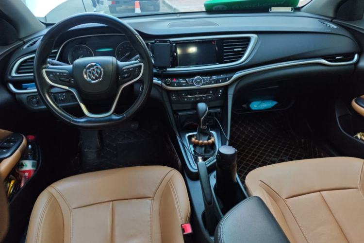 Used Buick GT 2019 18T Automatic Connected Flagship Version China VI Standard Center Console