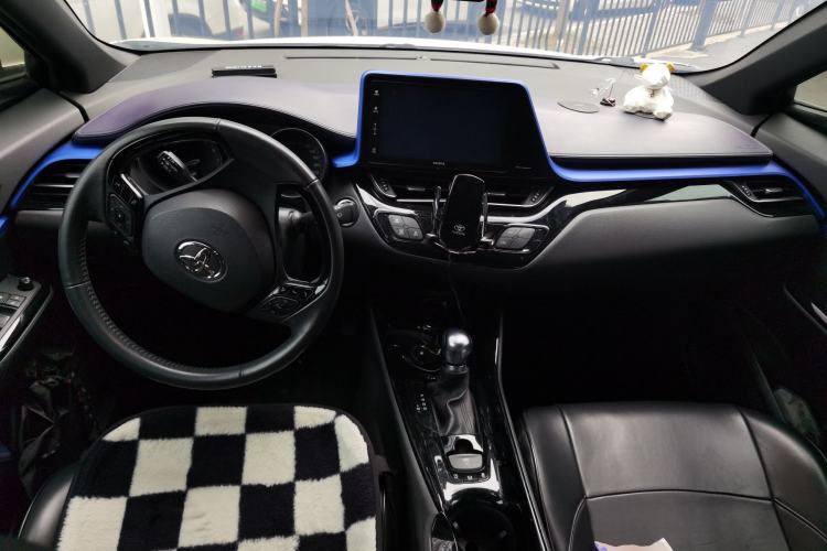 Used Toyota IZOA 2018 2.0L Yichi Edition China V Standard