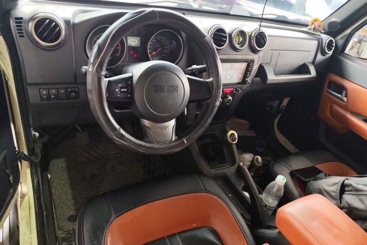 Used BAIC Off-Road BJ40 2014 2.4L Manual Cross-Country Edition
