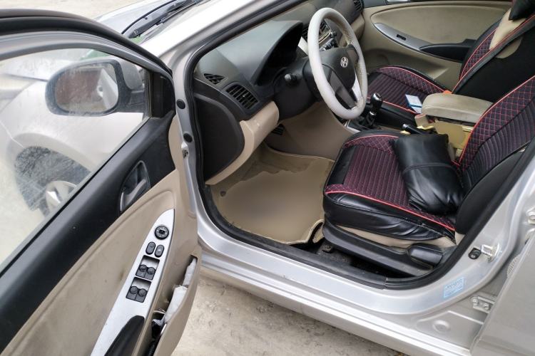 Used Hyundai Verna (older generation) 2014 1.4L Manual Smart GLS Trim