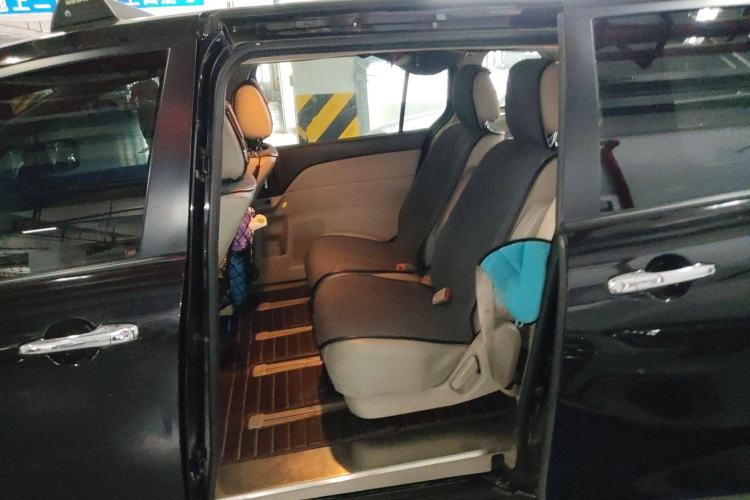 Used Mazda 8 2013 2.5L Ultimate Edition Left Rear Seat