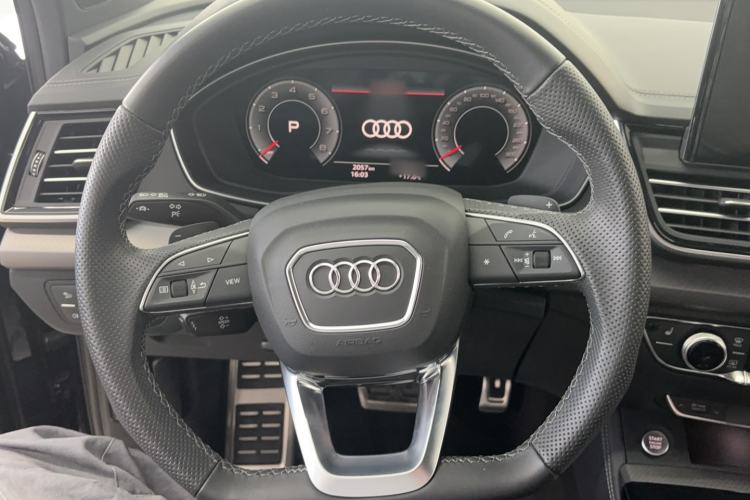 Used Audi Q5L 2025 quattro 45th Anniversary Edition 45 TFSI Luxury Dynamic Model
