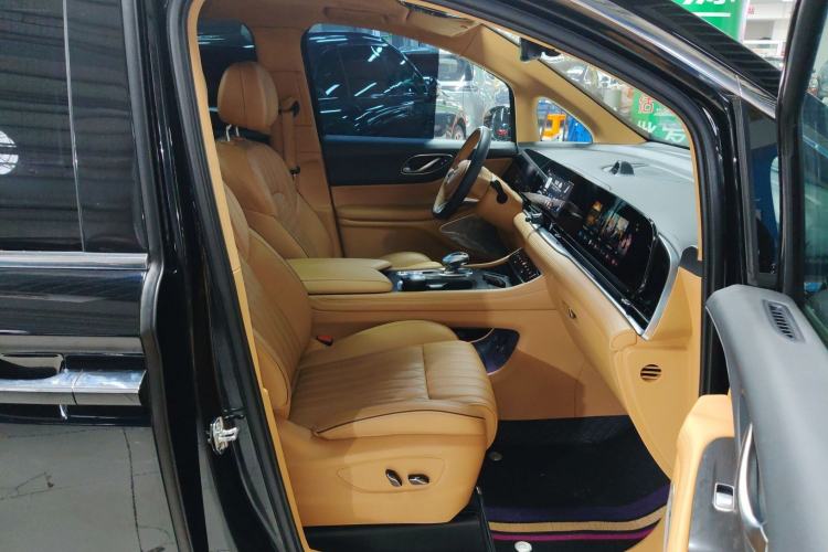 Used VOYAH Dream 2022 0-Carbon Edition Dream+ Smart Enjoyment Package 475 km Right Front Seat