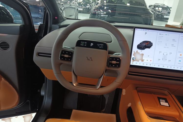 Used Li Auto i6 2025 Model Two-Wheel-Drive Standard Type
