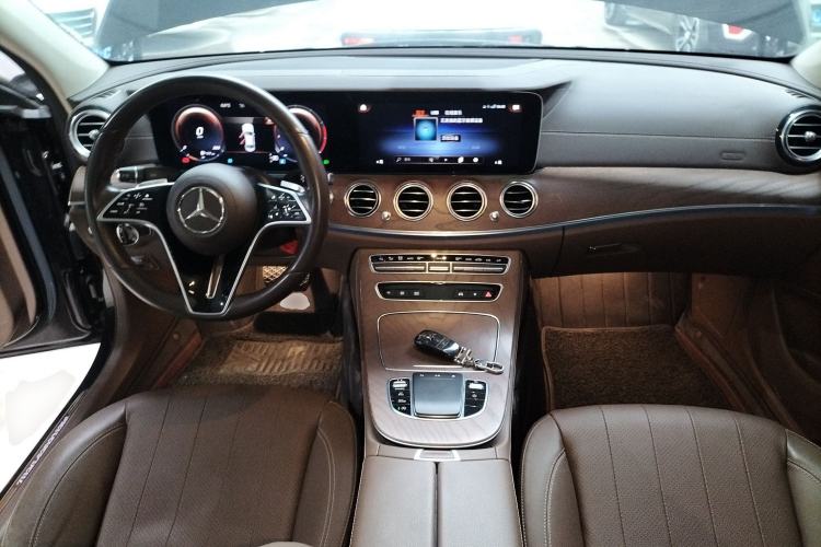 Used Mercedes-Benz E-Class 2023 Updated E 300 L Fashion Edition
