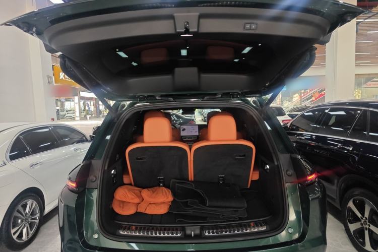 Used Li Auto L8 2023 Pro Model
