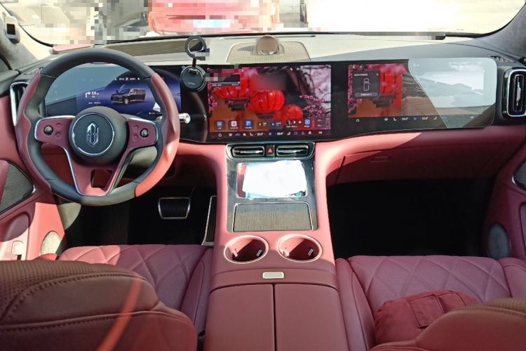 Used Hima AITO M8 2025 Extended-Range Ultra Version 53.4 kWh 6-Seater Edition
