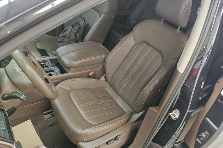 Used Volkswagen Viloran 2020 330TSI Luxury Edition Left Front Seat