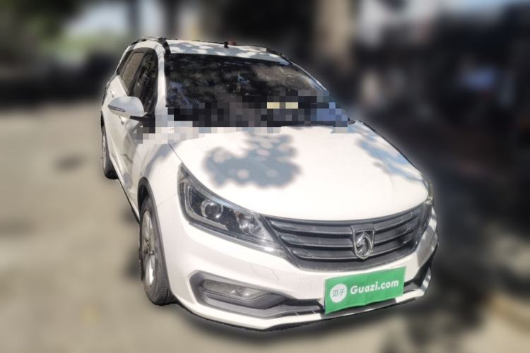 Used Baojun 310W 2017 1.5L Manual Fashion Model China V