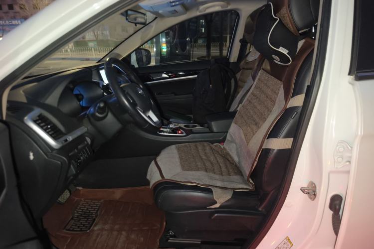 Used Dongfeng Aeolus AX7 2015 2.0L Automatic Zhiyi Trim