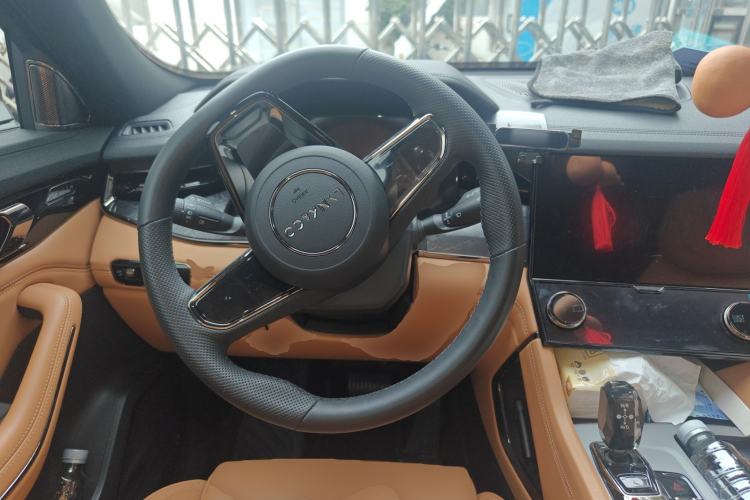 Used Lynk & Co 09 2021 2.0T Ultra Six-Seater