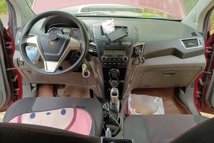 Used Jinbei Zhishang S30 2014 1.5L Manual Comfort Model Center Console