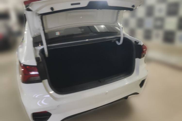 Used Roewe i5 2021 1.5L CVT Diamond Edition Trunk