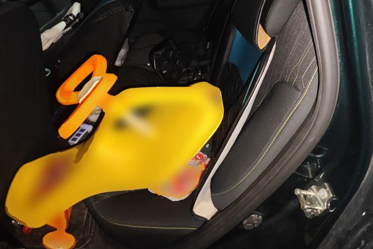 Used CHANGAN Benni E-Star 2021 National Edition Xin Yue Version (Fast-Charging Edition) Lithium Iron Phosphate (31.95 kWh) Left Rear Seat