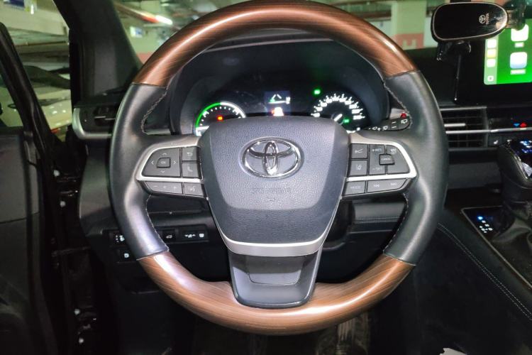 Used Toyota Granvia 2024 2.5L Hybrid Luxury Edition Steering Wheel