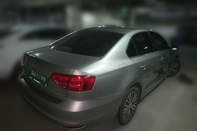 Used Volkswagen Sagitar 2017 230TSI Automatic Luxury Edition
