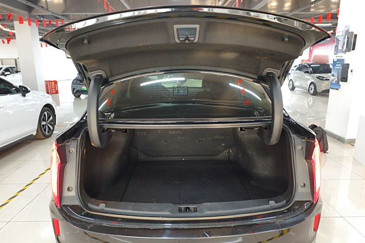 Used Hongqi E-QM5 2022 431 km Charge & Enjoy Edition