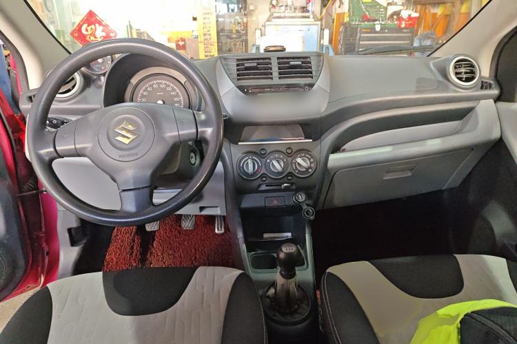 Used Suzuki Alto 2013 1.0L Manual Luxury Model
