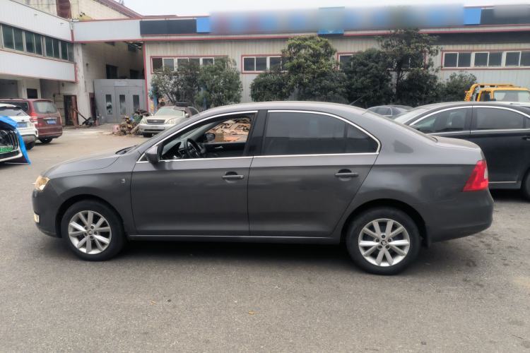 Used Skoda Rapid 2015 1.6L Automatic Smart Selection Model