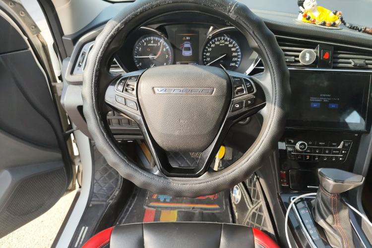 Used Venucia D60 2018 1.6L CVT Smart Connect Elite Edition

