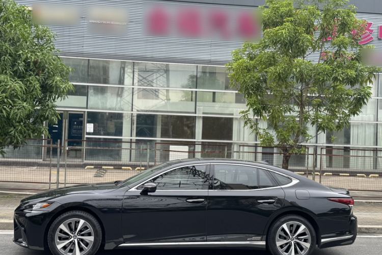 Used Lexus LS 2020 500h Excellence Edition China VI standard
