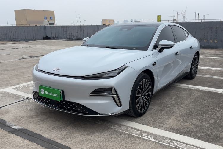 Used Geely Galaxy 8 2025 130km EM-i Flagship Edition Front Left 45 Deg