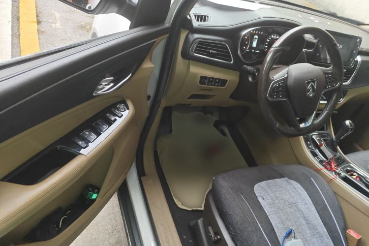 Used Baojun 730 2017 1.8L iAMT Prestige Version 7 Seats