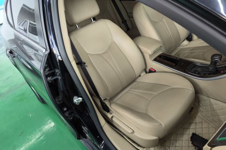 Used Roewe e950 2017 50T Hybrid Connected Executive Edition
