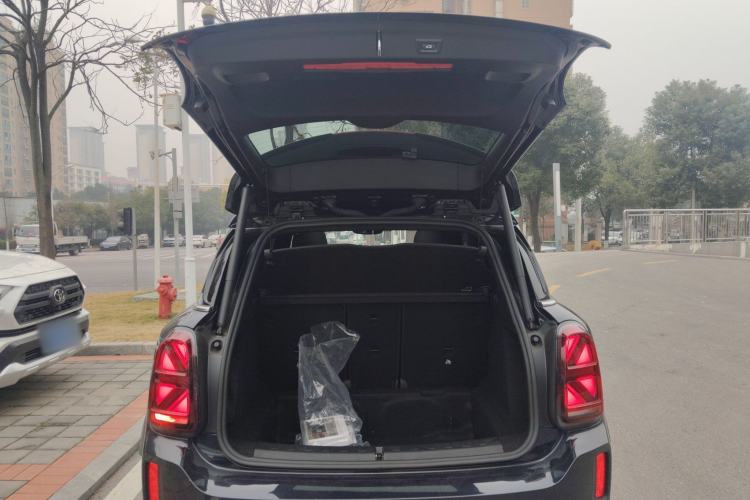 Used MINI Countryman 2022 Revised Version 1.5T COOPER ALL4 Connoisseur