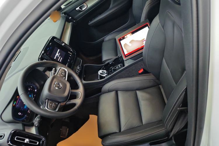 Used Volvo XC40 2024 B4 4x4 Smart Luxury Edition