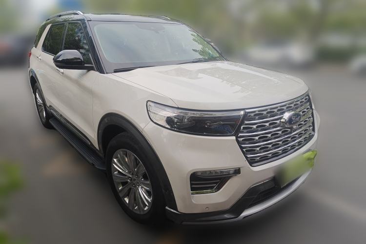 Used Ford Explorer 2020 EcoBoost 285 4x4 Titanium Edition 7-Seater Front Right 45 Deg