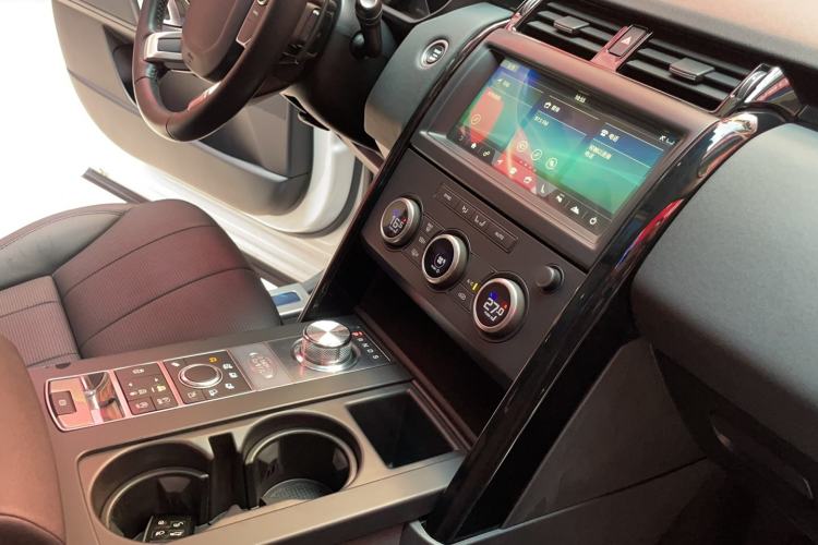 Used Land Rover Discovery 2018 3.0 SC V6 SE
