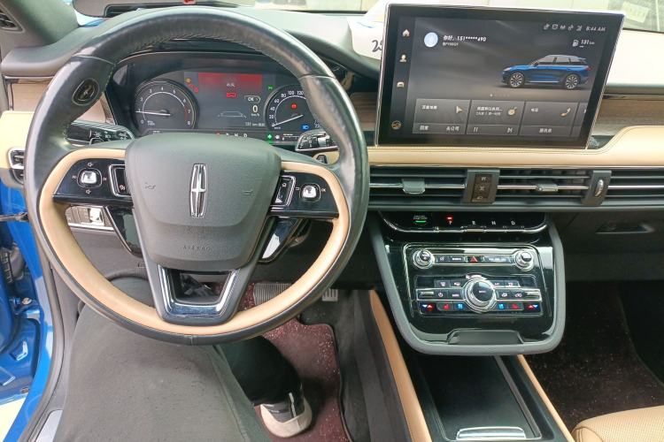 Used Lincoln Corsair 2020 2.0T Two-Wheel Drive Luxury Edition Center Console