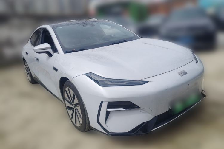 Used Geely Galaxy E8 2024 665 km Range Rear-Drive Starship Long-Range Version Front Right 45 Deg