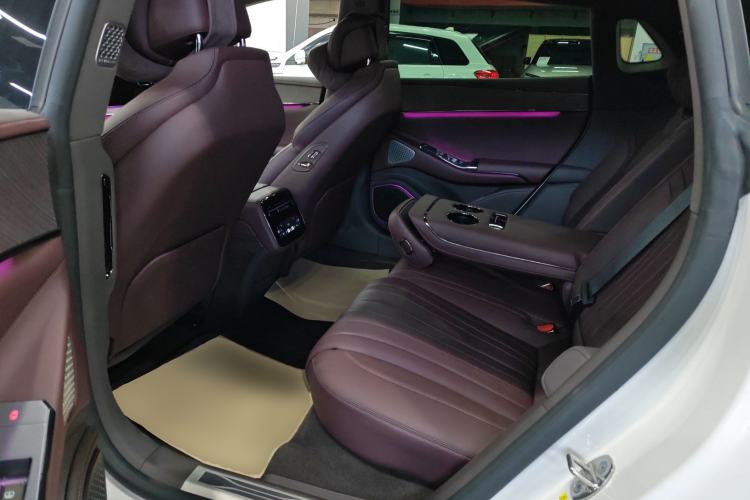 Used Denza Z9GT 2024 1100 Four-Wheel Drive Ultra Version
