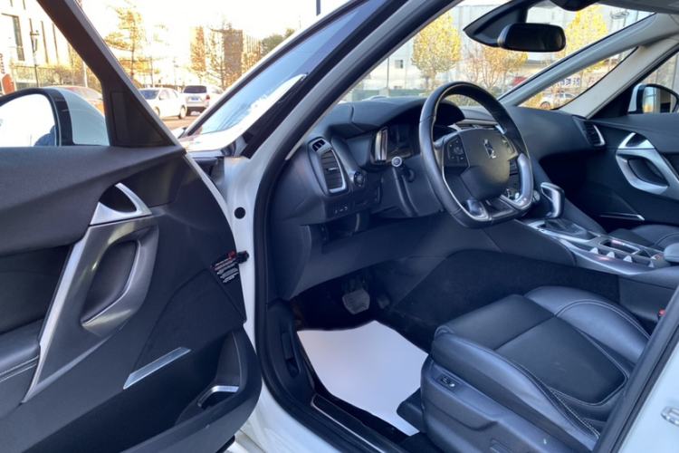 Used DS 5 2015 1.6T Luxury Edition THP160